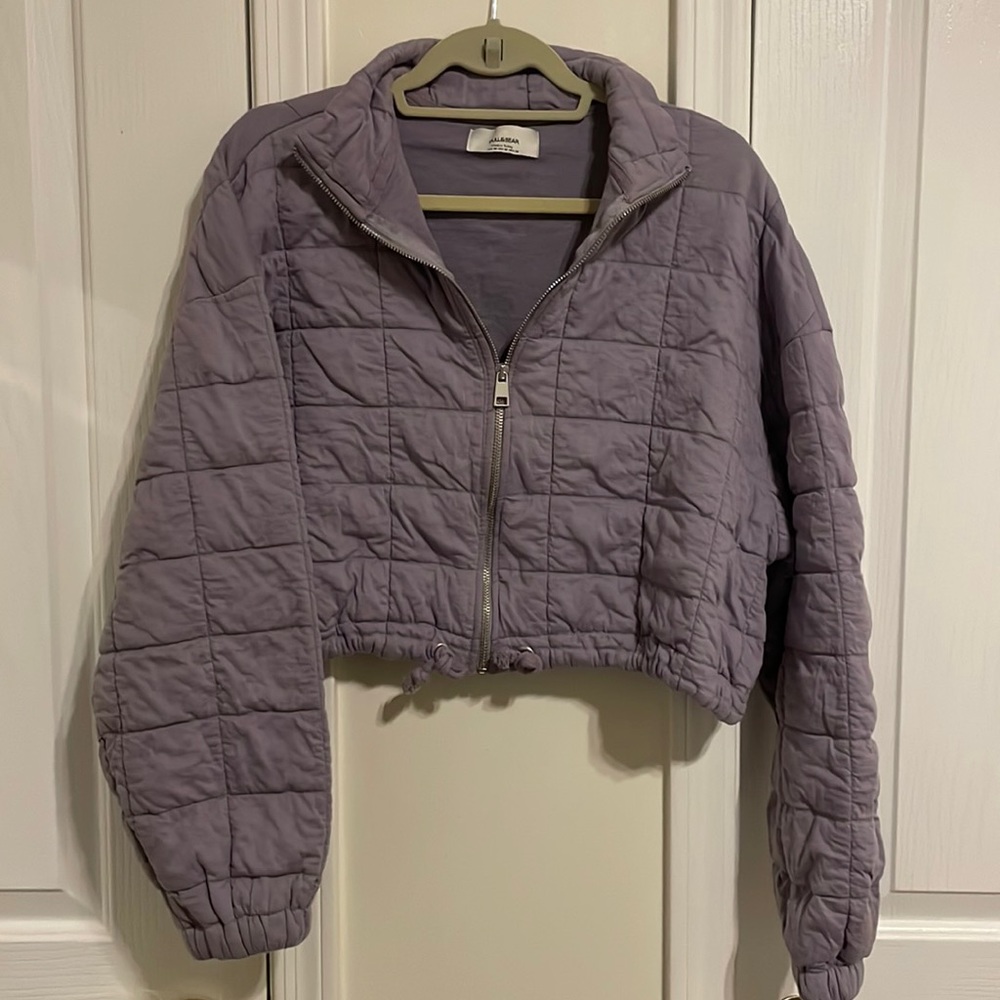 Pull&Bear cropped quilted purple jacket size Medium